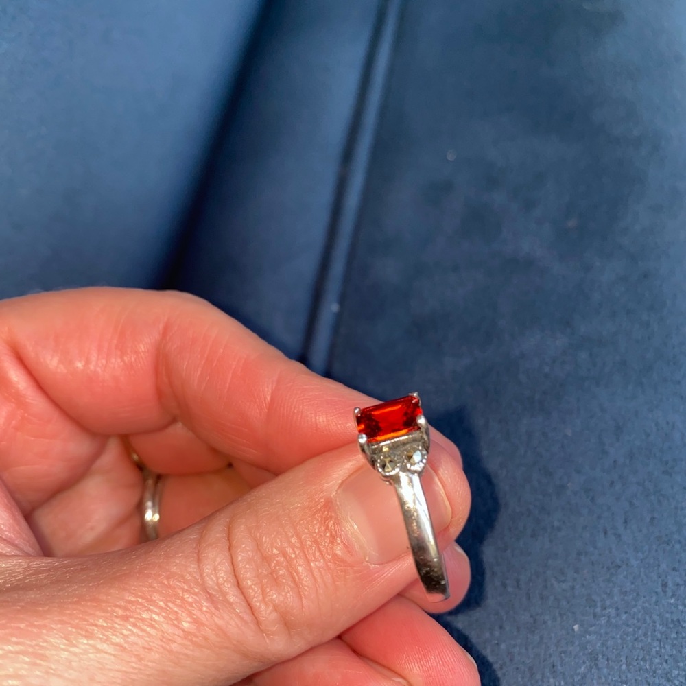 Deep Red Ring - Picture 3 of 4
